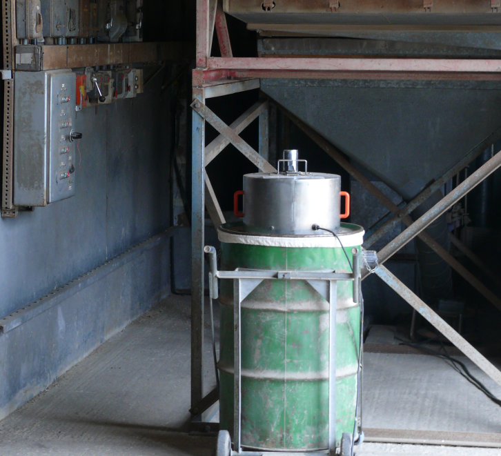 Machinery for grainstore cleaning